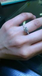 手机拍摄的，拍不出火彩，实际很闪的-威德钻石-克拉钻大本营(南京东路店)