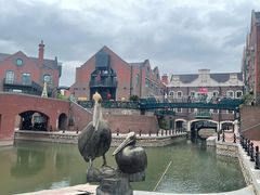 -钟书阁(松江泰晤士小镇店)