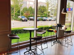 靠窗位-dotcom coffee古点咖啡(致真大厦店)