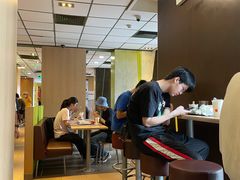 用餐区-麦当劳(总统大酒店店)