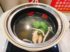 菌汤锅底-百品聚旋转火锅(万德庄店)