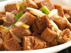 葱烧冻豆腐-冷大厨灌汤包