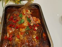 香煎武昌鱼块-刘胖子家常菜·蹄花焖藕(兴业店)