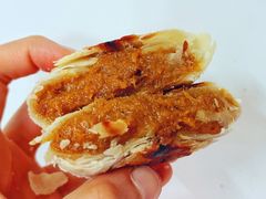 蛋黄肉松月饼-长发西饼(临顿路店)