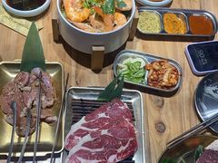 -汉城烤肉·黑金冠(华山路店)