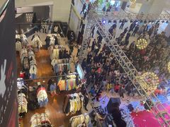 -鸿通城购物中心