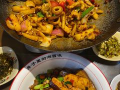 -富正毅三下锅·湘西韵味(天门山索道店)