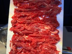 -伴山牛贵州黄牛肉火锅·苗疆非遗艺术餐厅(上海首店)