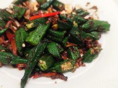 甜梅菜肉沫炒秋葵-太兴餐厅(东方广场分店)