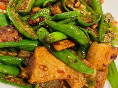 -辛香味烧鱼馆·非遗技艺·排骨红烧肉(光谷医药园店)