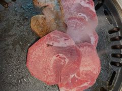 厚切牛舌-正宗齐齐哈尔烤肉·齐牛哥鲜切炭火烤肉(杭州总店)