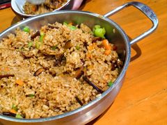 牛肝菌炒饭-老滇山寨•云南特色菜•地方菜•民族风情歌舞表演(金碧店)
