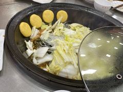 -屯老二农家铁锅炖·行业领军者(梅江店)