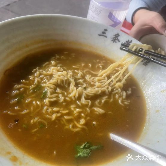 蚝姑娘海鲜烧烤