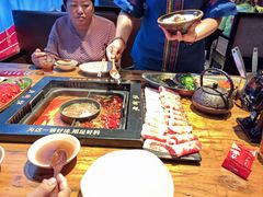 -老牌坊云南鱼豆花火锅(哈西万达店)