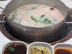 -洪氏嗨捞·猪肚鸡火锅(阳光天地店)