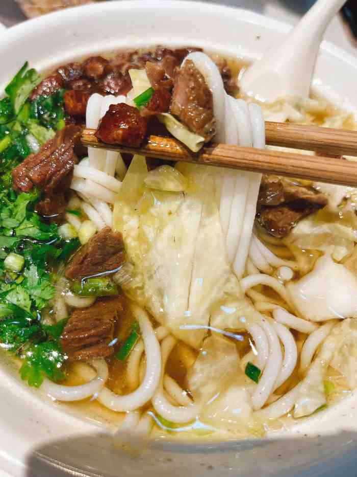 花溪王记牛肉粉(都司路店)-"前几年来贵阳的时候就有吃过这家,念念不