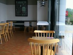 用餐区-肯德基(大学路DT店)