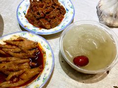 -爆炸头阿姨小四川正宗川味小吃(无任何分店)