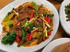 双椒炒牛肉-金翠河烧鹅粤式茶餐厅(龙湖三千集天街店)
