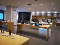 -华为授权体验店(中山公园来福士)