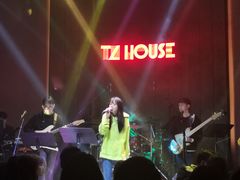 -TZ House音乐现场(来福士中心店)
