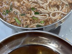 -正宗杨记普洱酸醋米线(总店)