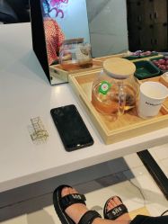 -罗亚帝造型·烫发染发