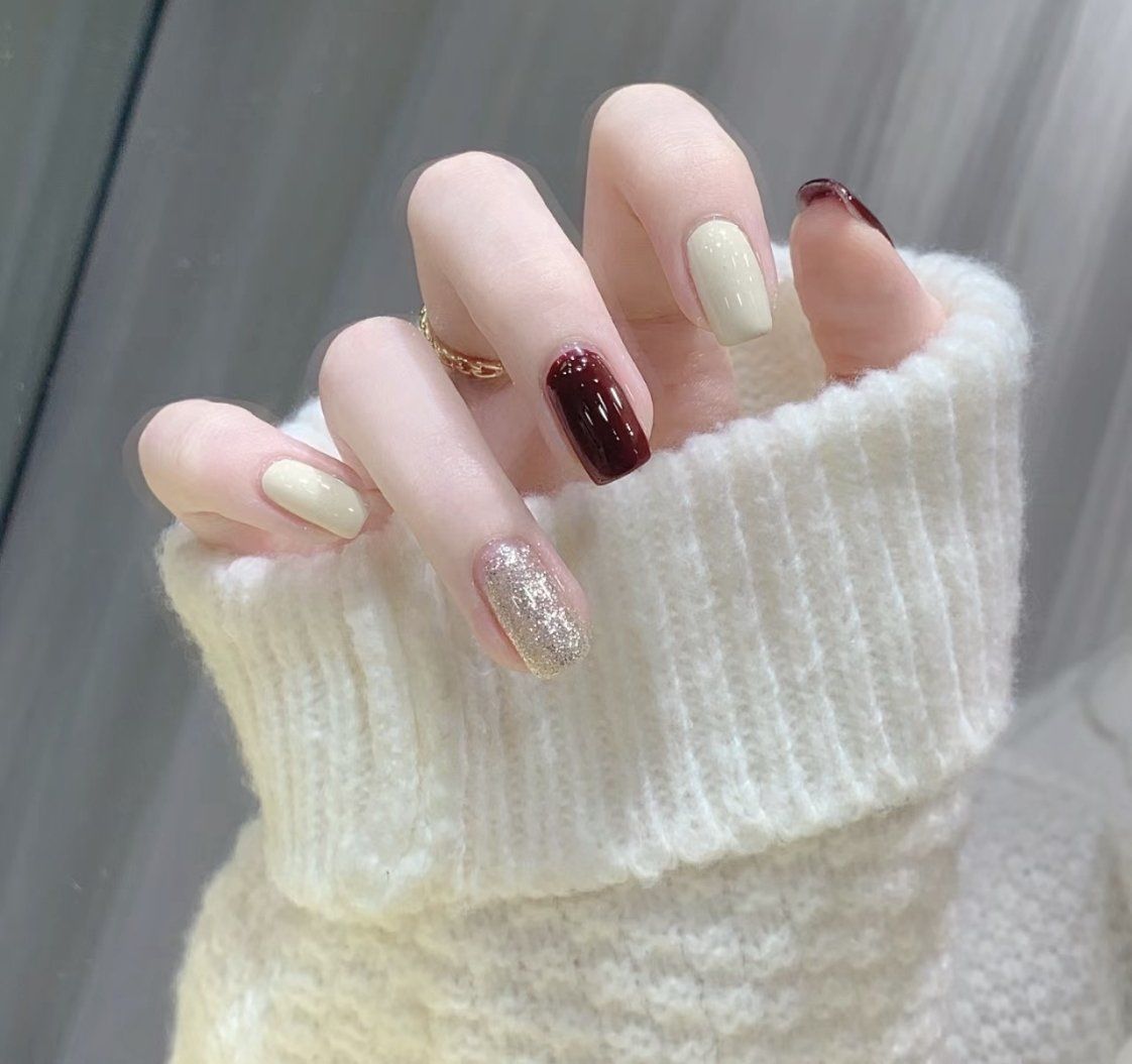 超显白的车厘子红跳色美甲超级无敌显白的车厘子红 超级有秋冬