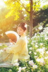 -虞美人汉服摄影