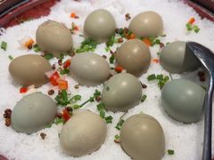 -头上红煨盐鸡·非遗院子餐厅