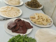 -山城家常菜铁锅炖鱼