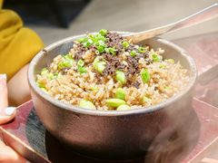 黑松露牛肉炒饭-菌自由丨野生菌火锅特色庭院餐厅(丽江古城店)