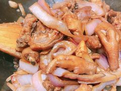 -胡须佬鸡煲四季火锅店(石厦西村直营店)