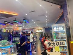 -反斗乐园π·电玩·高空拓展·蹦床(龙华天虹店)