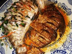 -梓檚中餐厅湖北菜小龙虾武昌鱼排骨藕汤(黄鹤楼店)