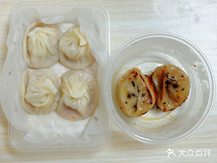 龍堂蟹黄小笼包(万家丽店)鲜肉爆汁小笼包图片
