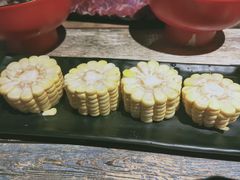 -虾弄弄海派小龙虾·牛羊蝎子火锅