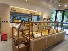 -Dough&Joe团憩(瑞虹天地月亮湾店)