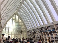 -钟书阁(松江泰晤士小镇店)