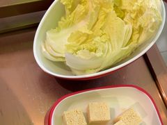 -洪氏嗨捞·广东猪肚鸡·椰子鸡火锅(西咸万象城店)