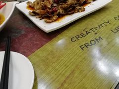 -扒虾小妹儿麻辣海鲜(宏图街店)