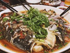 剁椒鱼头-岳季煎饺