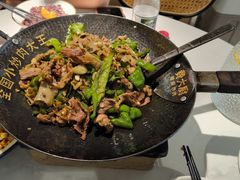 -费大厨辣椒炒肉(高铁吾悦广场店)