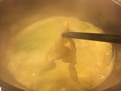 -鲜入围煮花胶鸡海鲜火锅