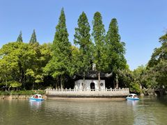 -汇龙潭