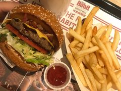 -The Habit Burger Grill 哈比特汉堡(复兴soho店)