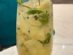 菠萝百香果苏打-PAUL LAFAYET 法式甜品(港汇广场店)
