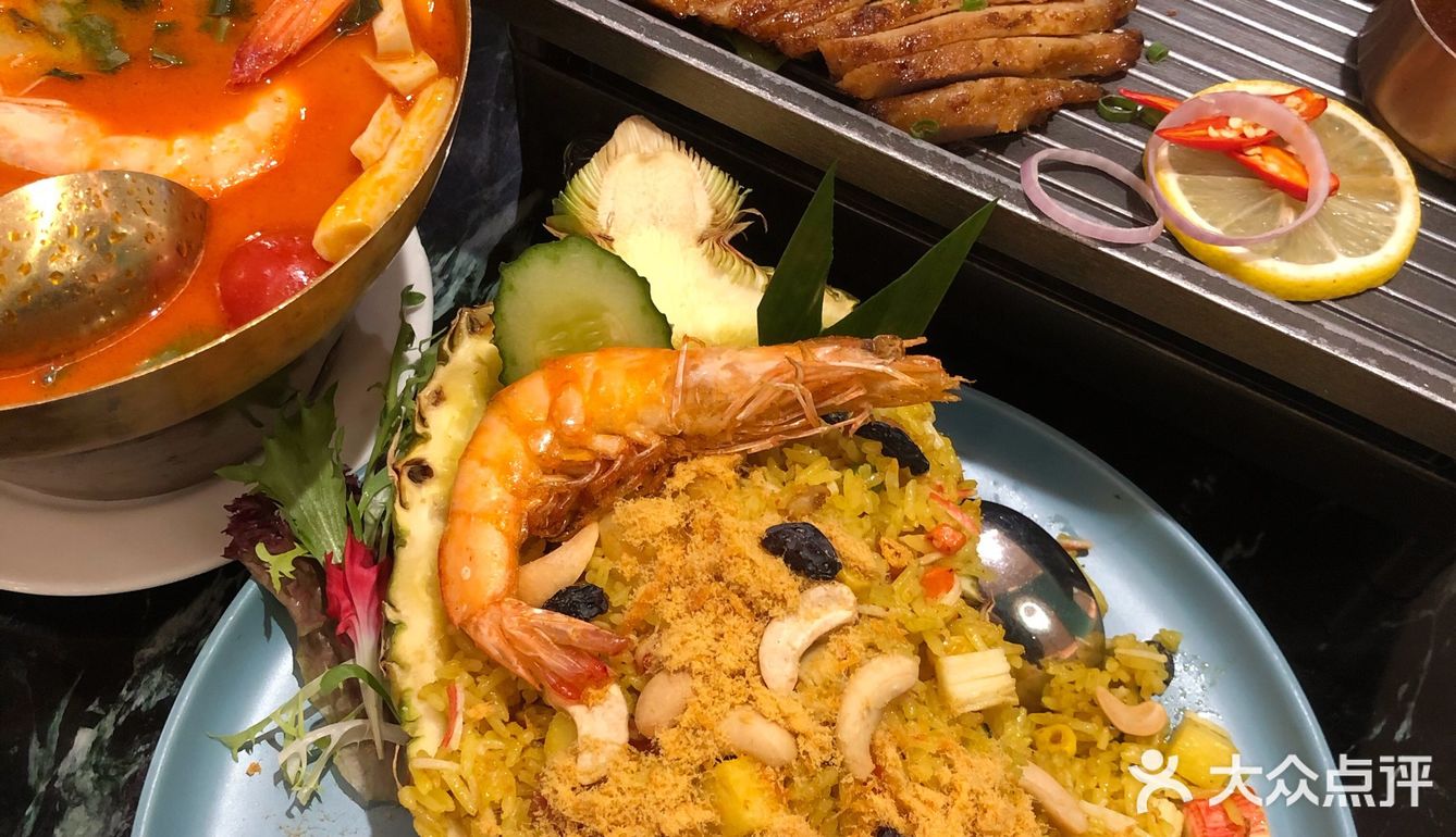 在武汉就能吃到正宗泰国美食，冬阴功汤太好喝惹！