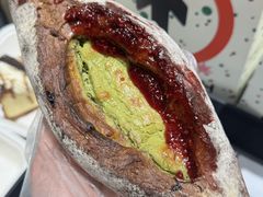 -HOT CRUSH趁热集合·现烤面包(上海环球港店)